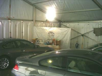Fahrzeugaufbereitung im Zelt